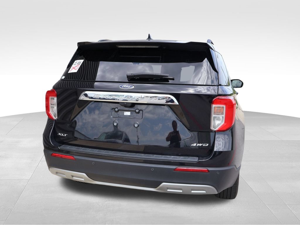 Certified 2024 Ford Explorer XLT w/ Equipment Group 202A AWD/4WD image 18