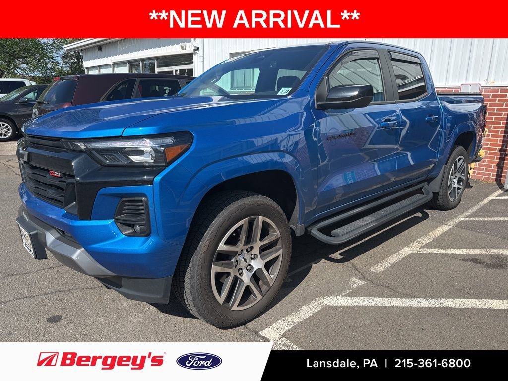 Used 2024 Chevrolet Colorado Z71 w/ Z71 Convenience Package 2 AWD/4WD image 1