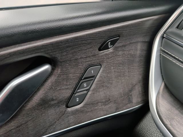 Used 2021 Jeep Grand Cherokee L Overland w/ Luxury Tech Group IV image 30