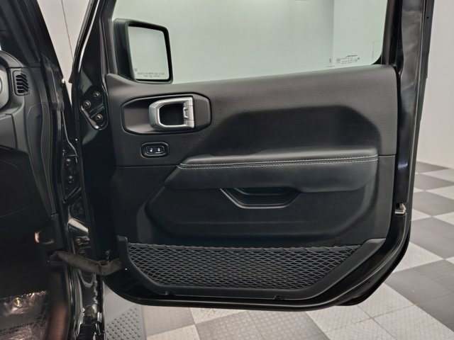 Used 2023 Jeep Wrangler Unlimited Sahara w/ Cold Weather Group AWD/4WD image 25