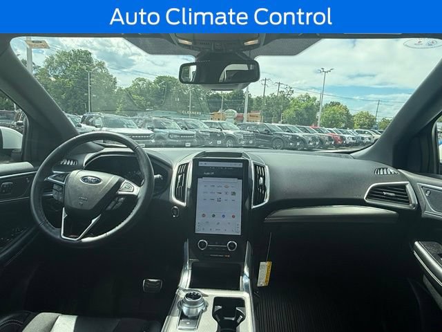 Certified 2024 Ford Edge ST w/ Equipment Group 401A AWD/4WD image 3
