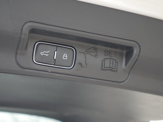 Certified 2025 Ford Explorer Platinum w/ Ultimate Package image 33