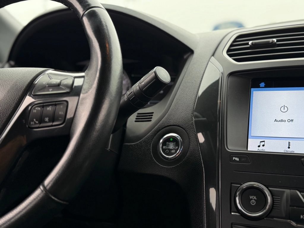 Certified 2019 Ford Explorer XLT AWD/4WD image 9