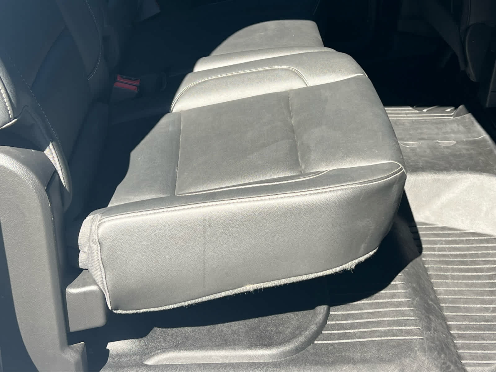 Used 2018 GMC Sierra 2500 SLT w/ Duramax Plus Package AWD/4WD image 23