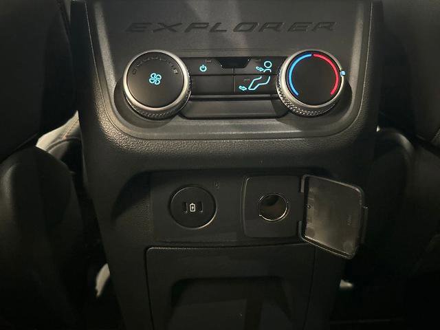 Certified 2025 Ford Explorer ST-Line image 31