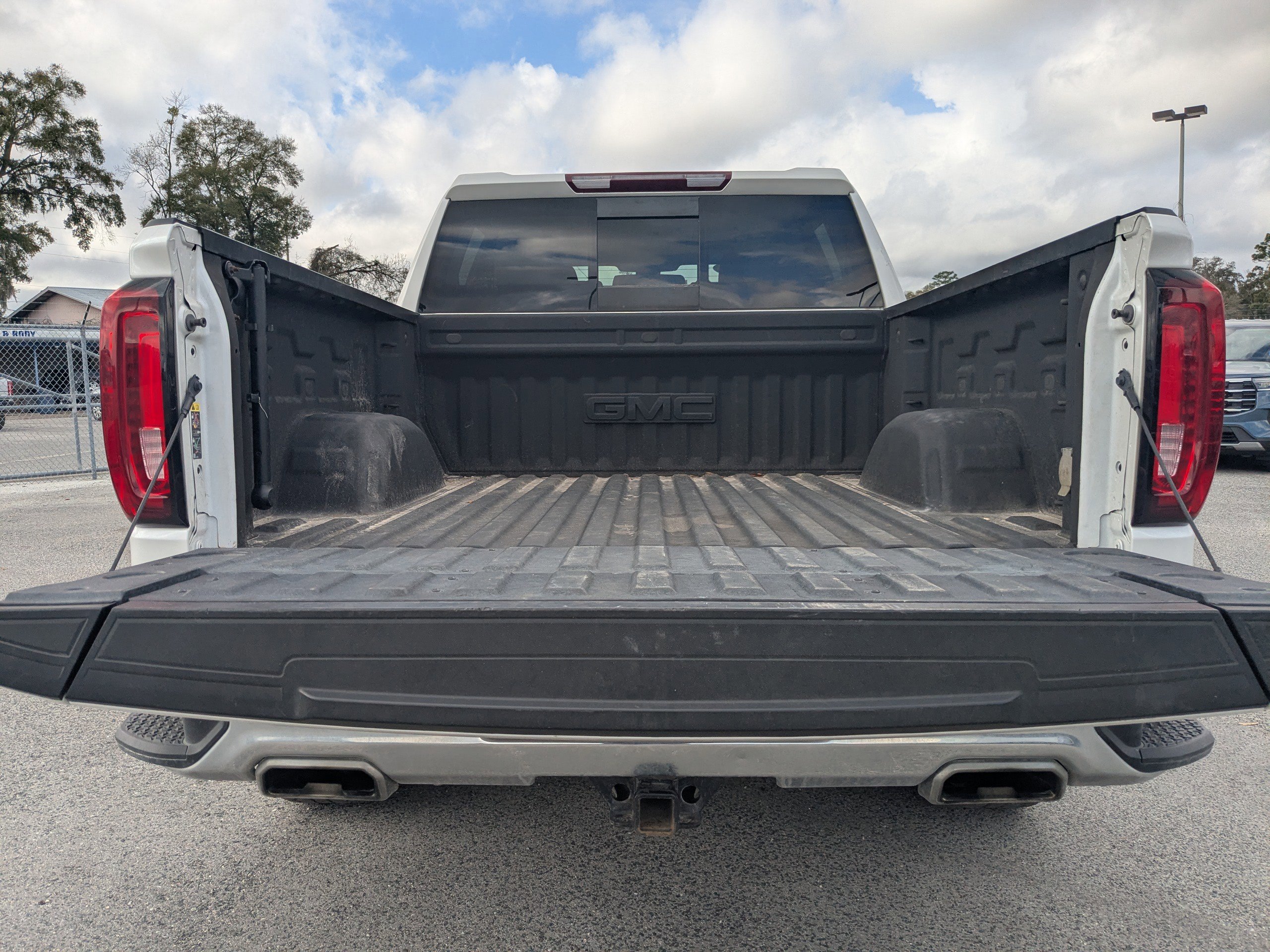 Used 2022 GMC Sierra 1500 SLT w/ SLT Premium Plus Package image 12