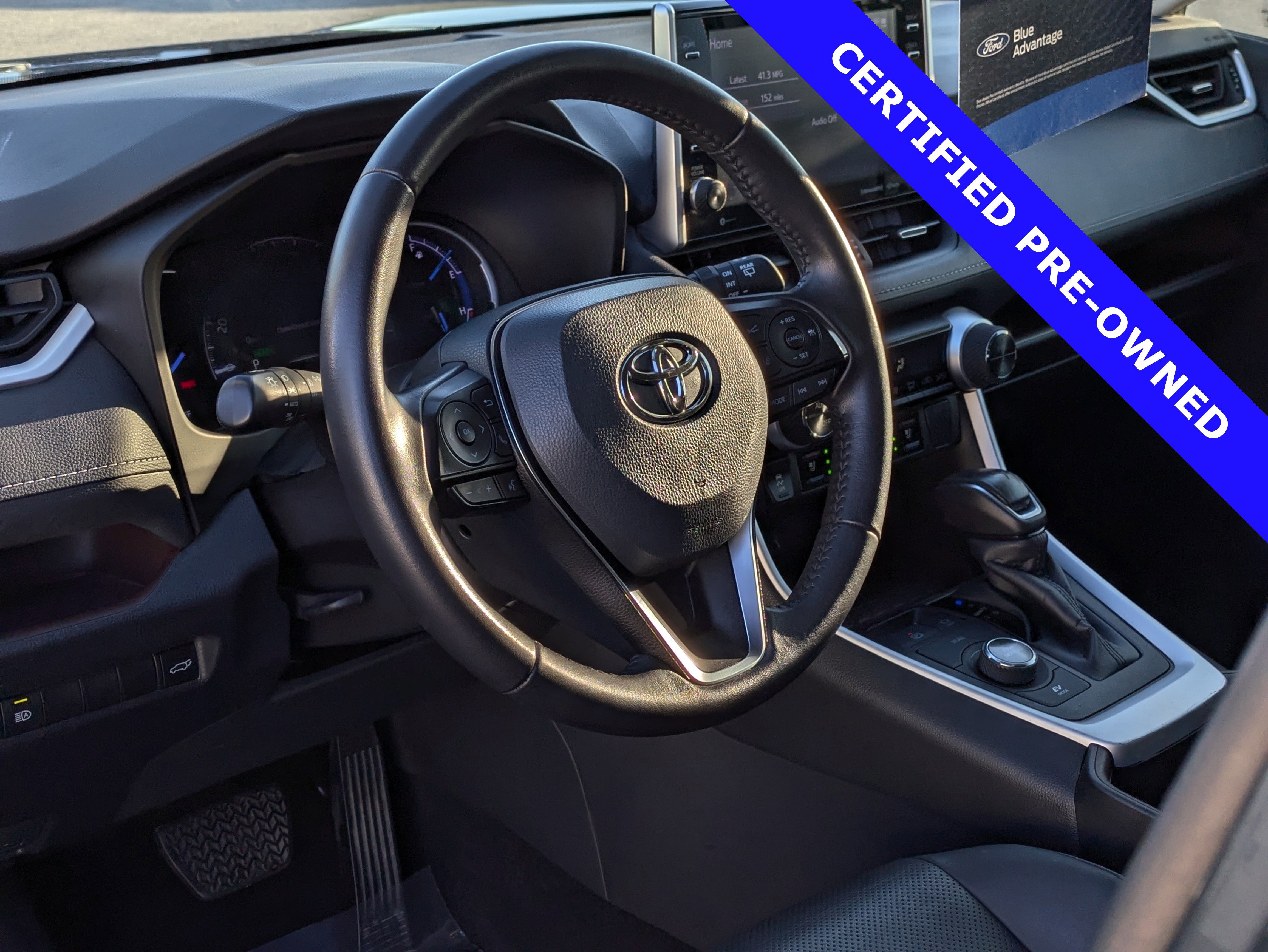 Used 2022 Toyota RAV4 Limited image 22