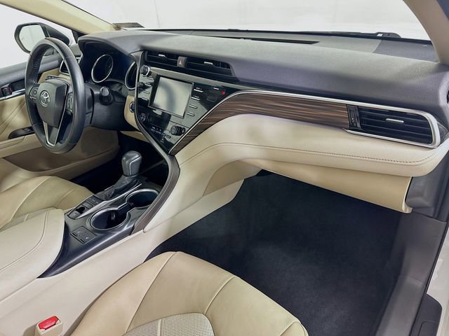 Used 2018 Toyota Camry L image 29
