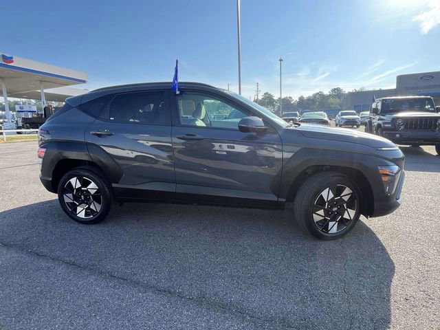 Used 2025 Hyundai Kona SEL AWD/4WD image 2