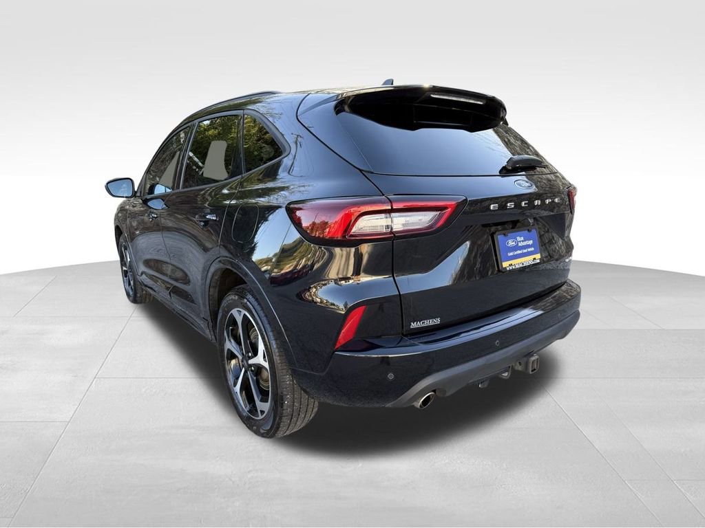 Certified 2023 Ford Escape ST-Line Select w/ Tech Pack #2 image 3