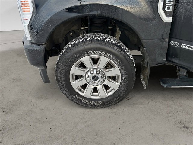 Certified 2022 Ford F350 Platinum w/ FX4 Off-Road Package image 10