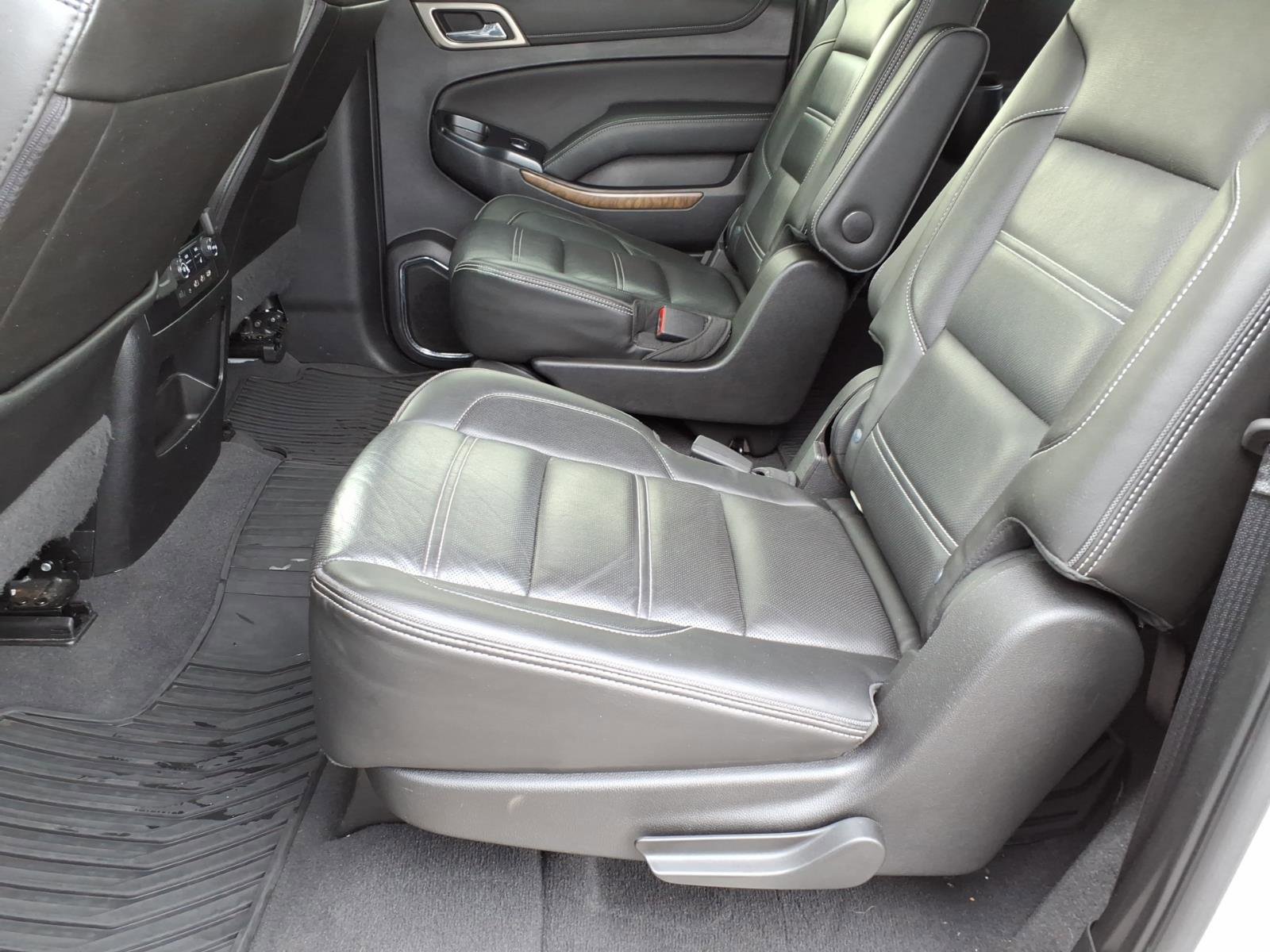 Used 2020 GMC Yukon XL Denali w/ Open Road Package image 16