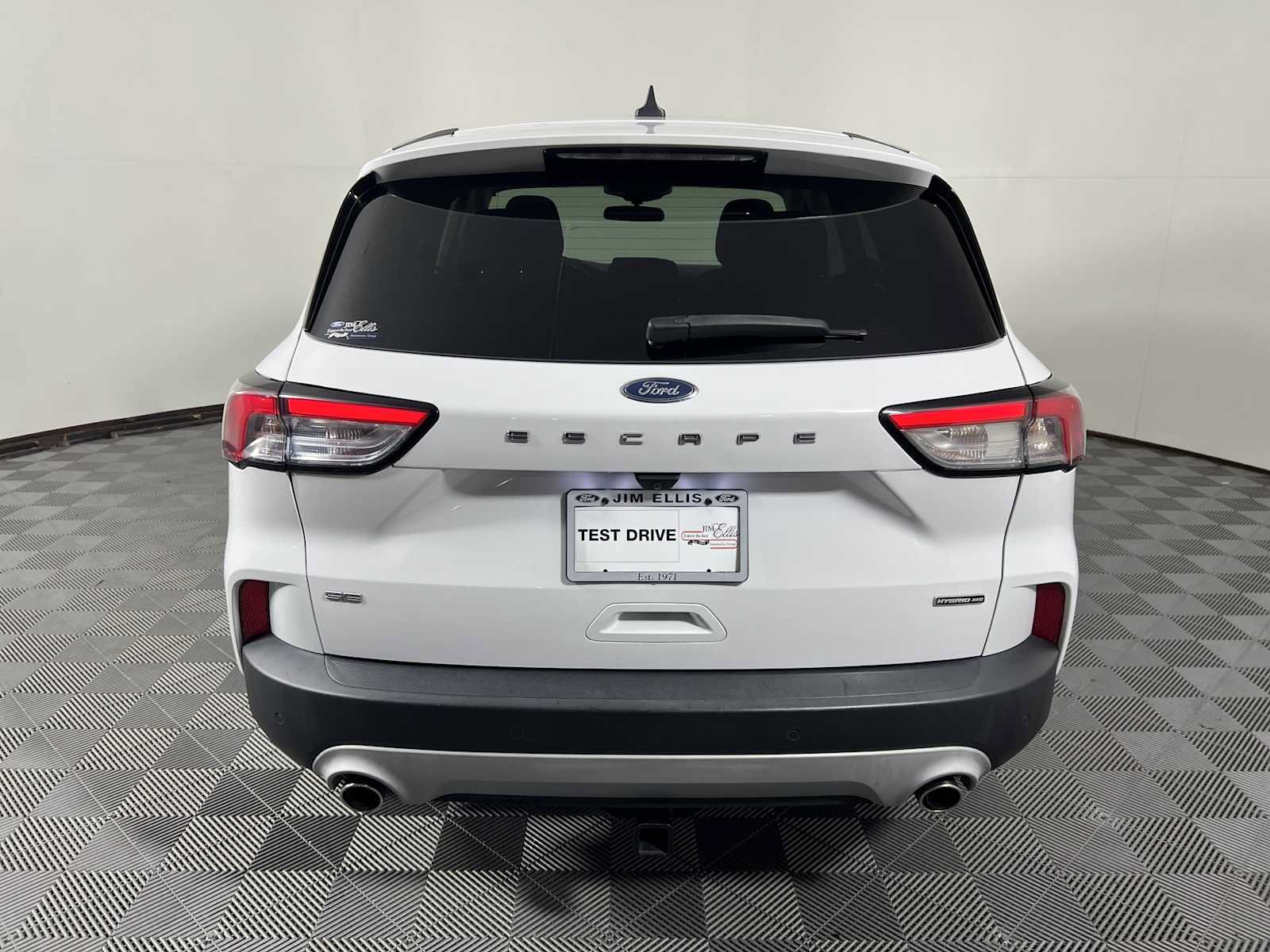 Certified 2022 Ford Escape SE w/ Cold Weather Package AWD/4WD image 10
