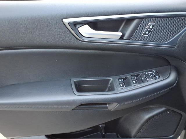 Certified 2021 Ford Edge SE image 7