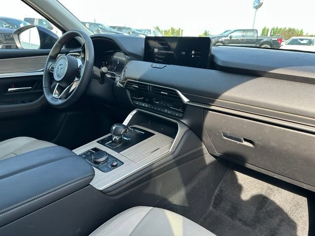 Used 2025 MAZDA CX-90 Plug-In Hybrid w/ Preferred AWD/4WD image 8