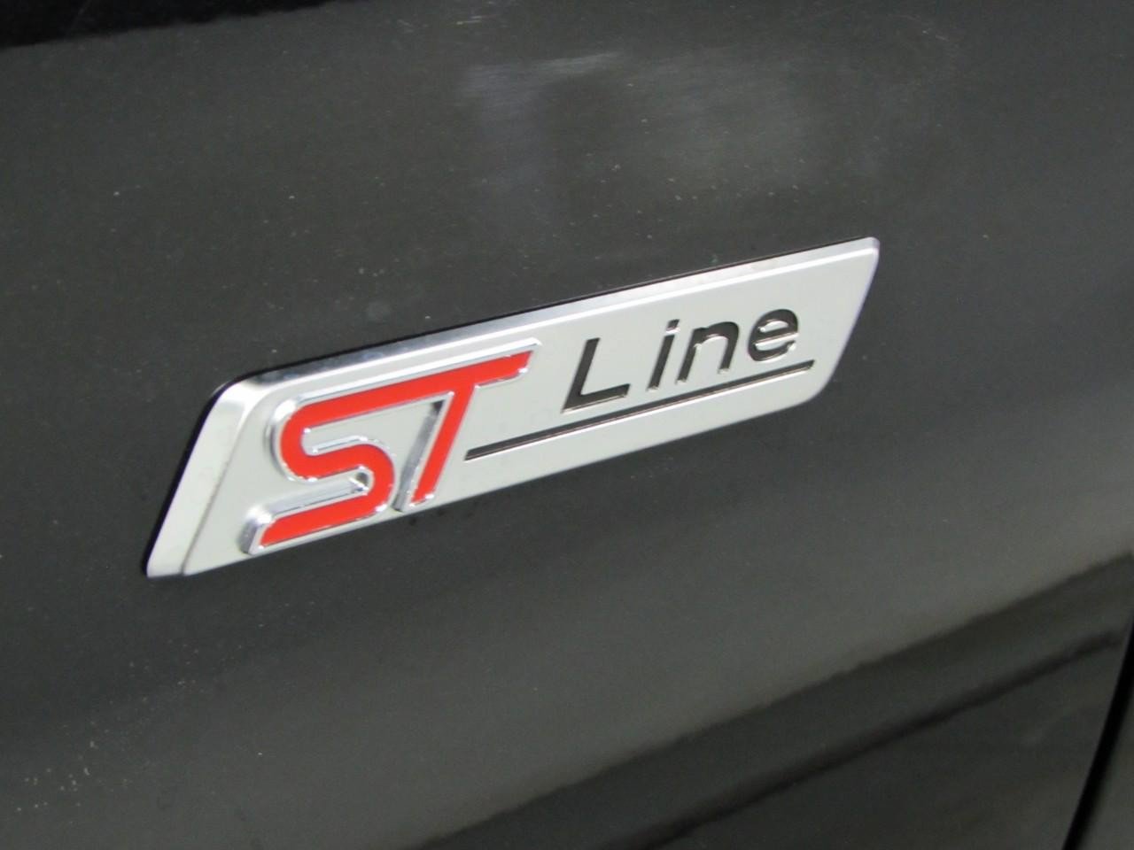 Certified 2023 Ford Escape ST-Line Elite w/ Premium Technology Package AWD/4WD image 33