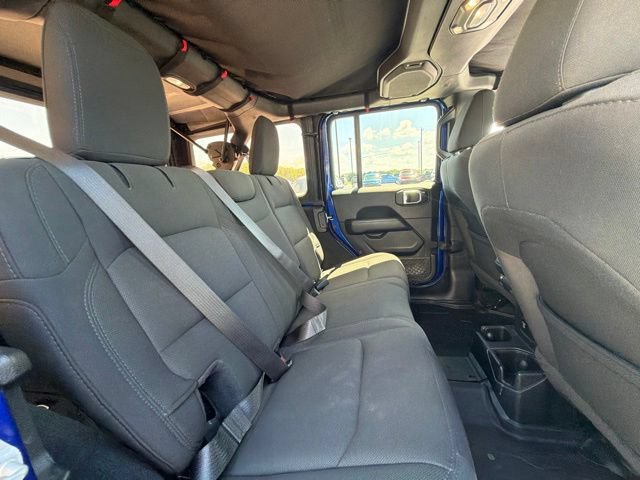 Used 2020 Jeep Wrangler Unlimited Sahara AWD/4WD image 18