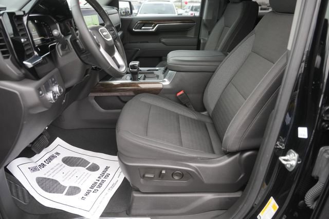Used 2025 GMC Sierra 1500 Elevation image 9
