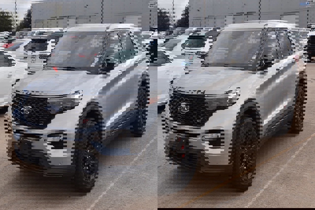 Certified 2022 Ford Explorer ST w/ Equipment Group 401A image 2