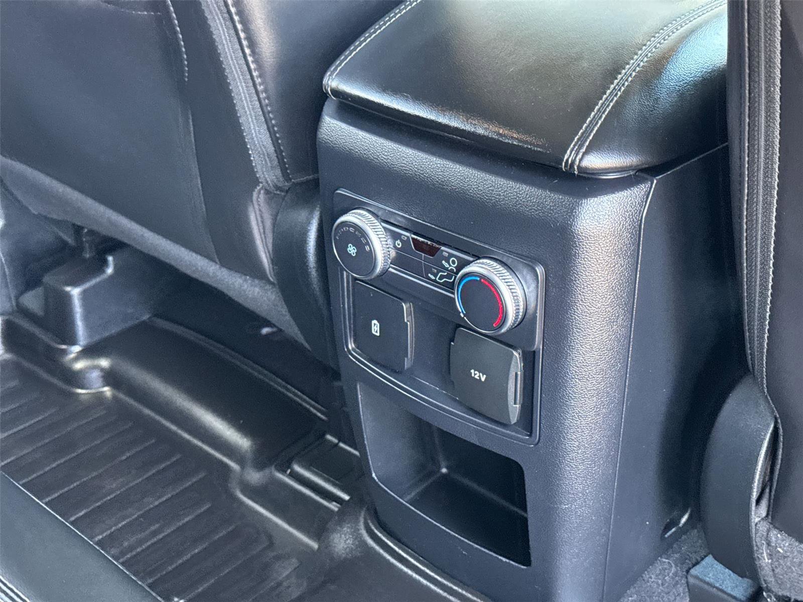 Certified 2021 Ford Explorer XLT w/ Equipment Group 202A RWD image 19