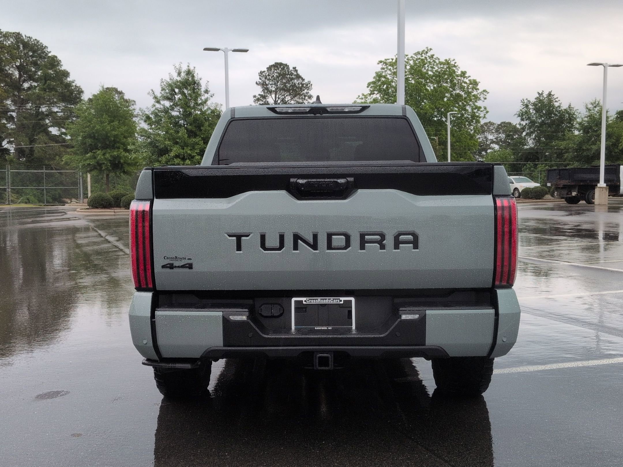Used 2024 Toyota Tundra Platinum AWD/4WD image 5