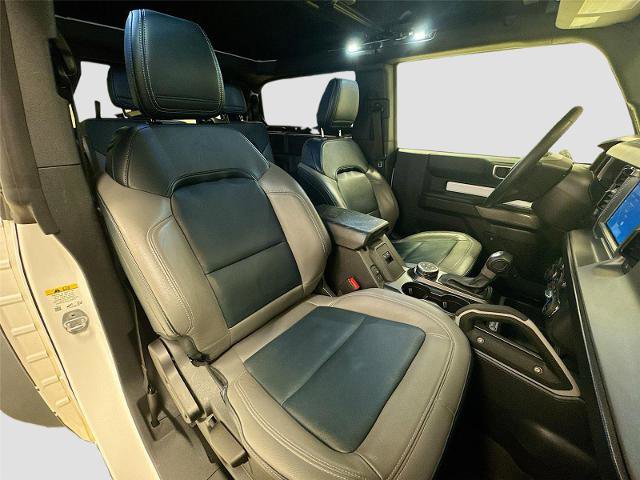 Certified 2021 Ford Bronco Outer Banks w/ Sasquatch Package image 25