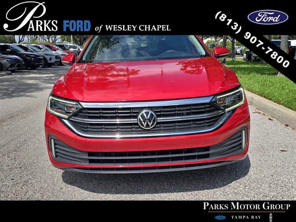 Used 2022 Volkswagen Jetta SEL FWD image 3
