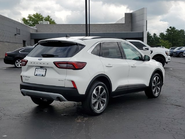 Certified 2023 Ford Escape Platinum AWD/4WD image 3