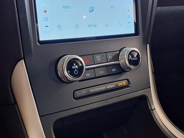 Certified 2023 Ford Edge SEL w/ Convenience Package AWD/4WD image 12
