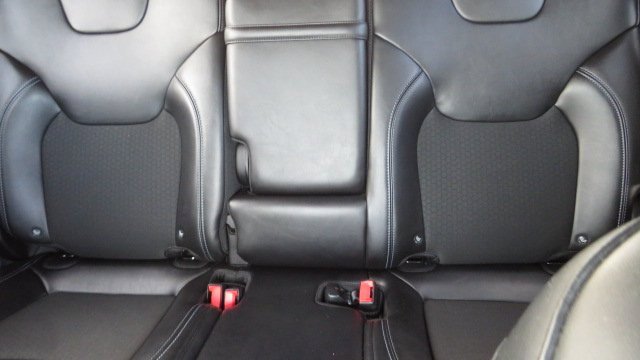 Used 2019 Jeep Cherokee Latitude Plus w/ Comfort/Convenience Group image 8