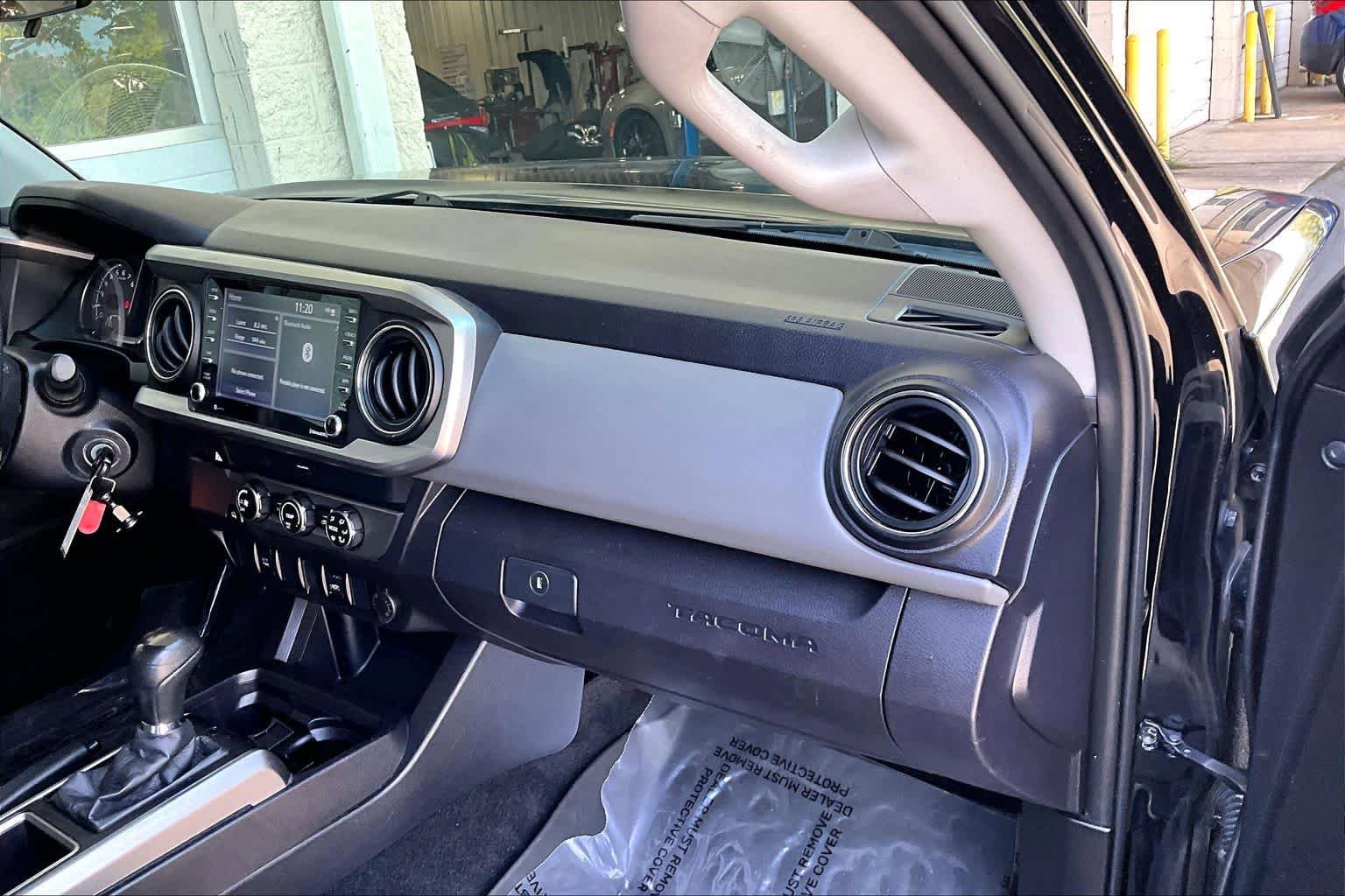 Used 2021 Toyota Tacoma SR5 RWD image 18