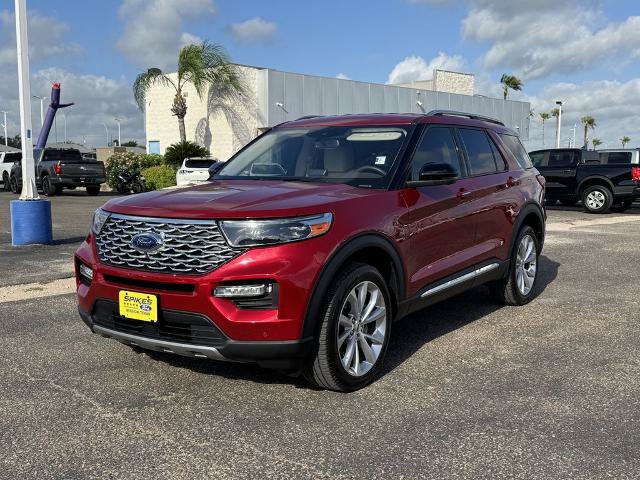 Certified 2023 Ford Explorer Platinum w/ Technology Package AWD/4WD image 9