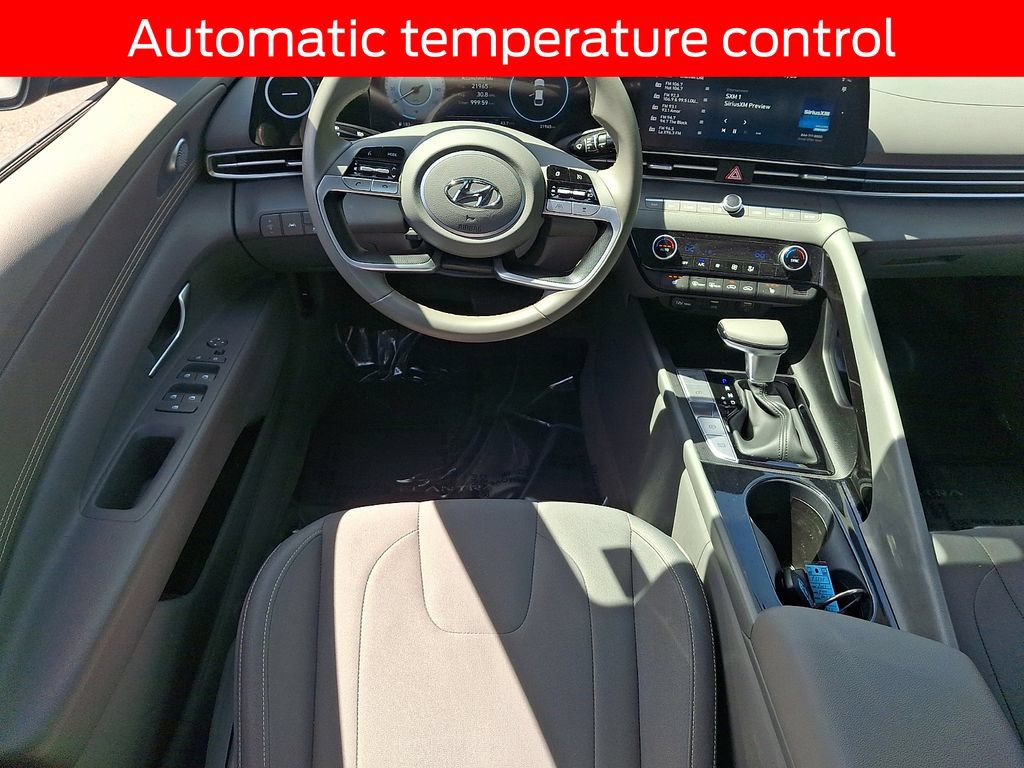 Used 2023 Hyundai Elantra SEL w/ Convenience Package FWD image 11