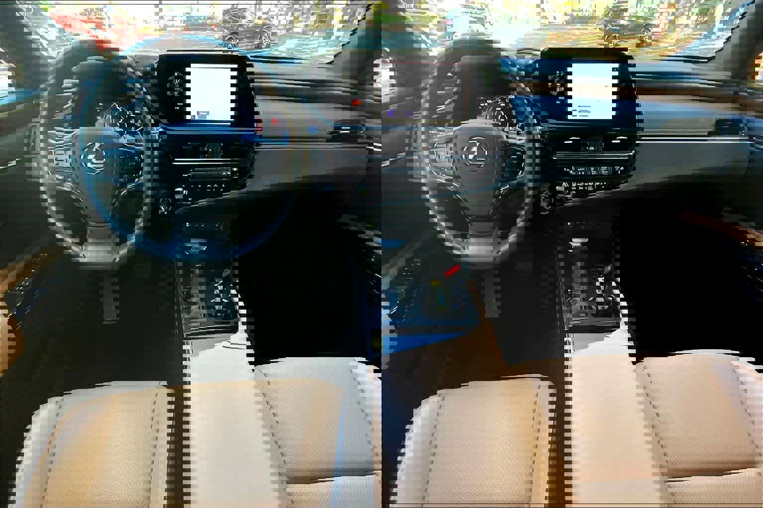 Used 2024 Lexus ES 350 w/ Premium Package image 15