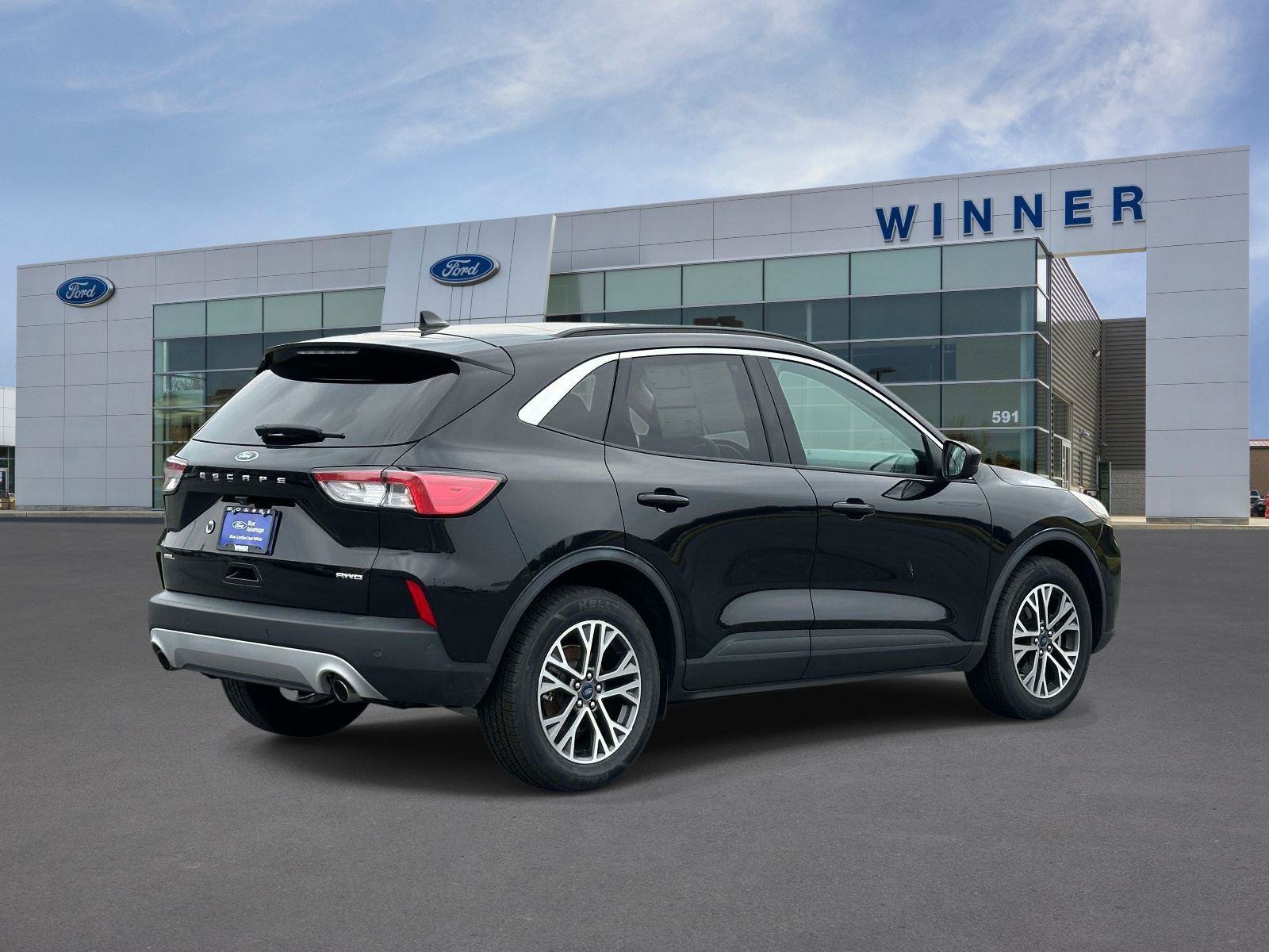 Certified 2022 Ford Escape SEL w/ Technology Package AWD/4WD image 4