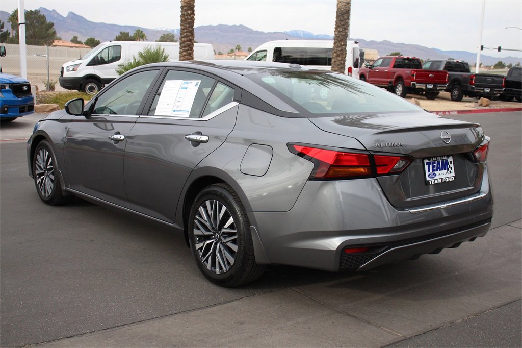 Used 2023 Nissan Altima 2.5 SV image 5