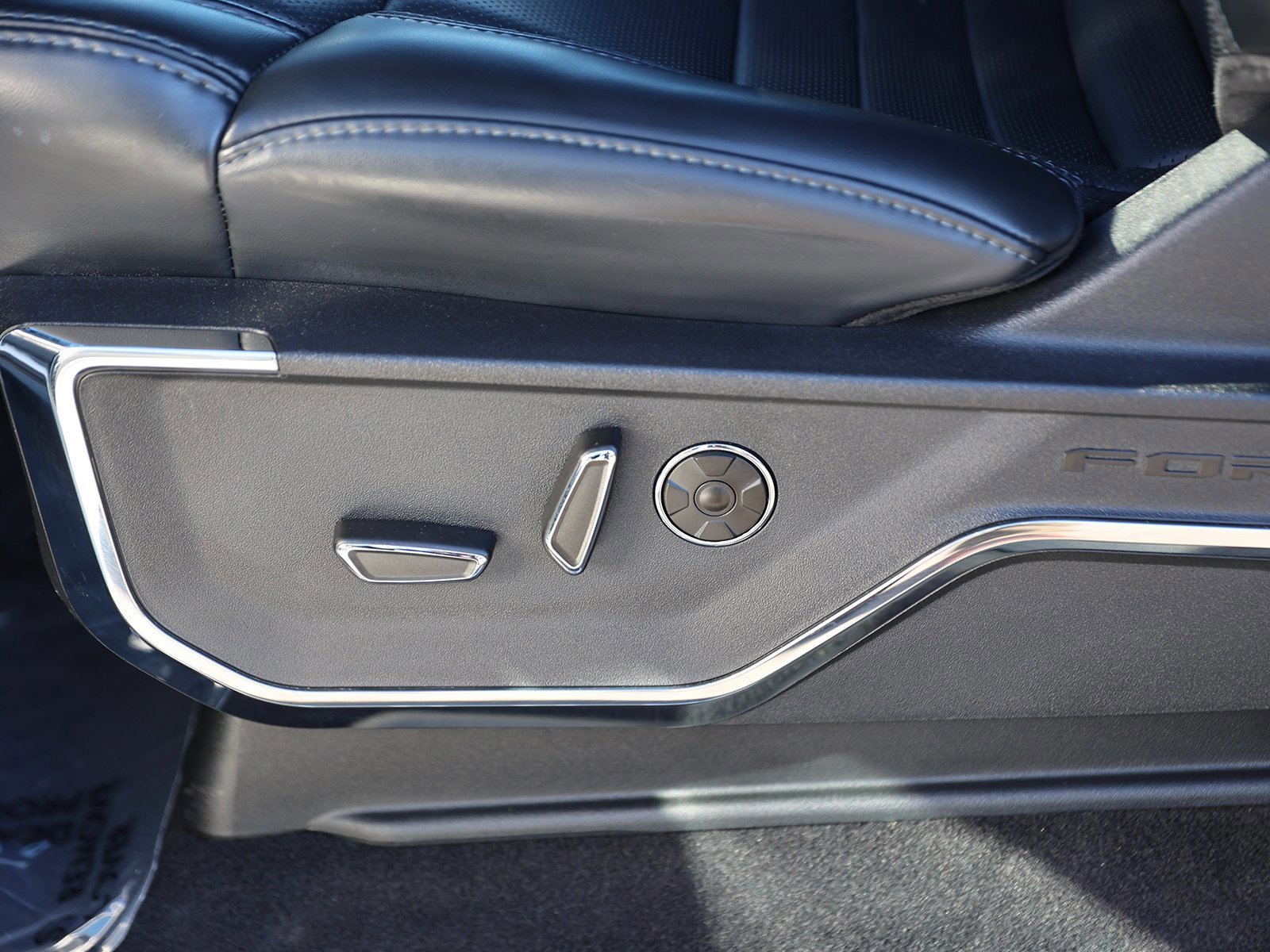 Certified 2024 Ford F150 Platinum w/ Equipment Group 702A High image 19