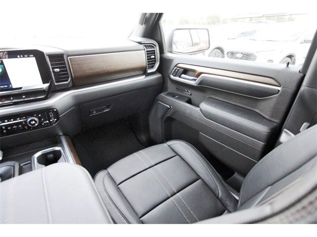 Used 2025 Chevrolet Silverado 1500 High Country w/ High Country Premium Package image 9