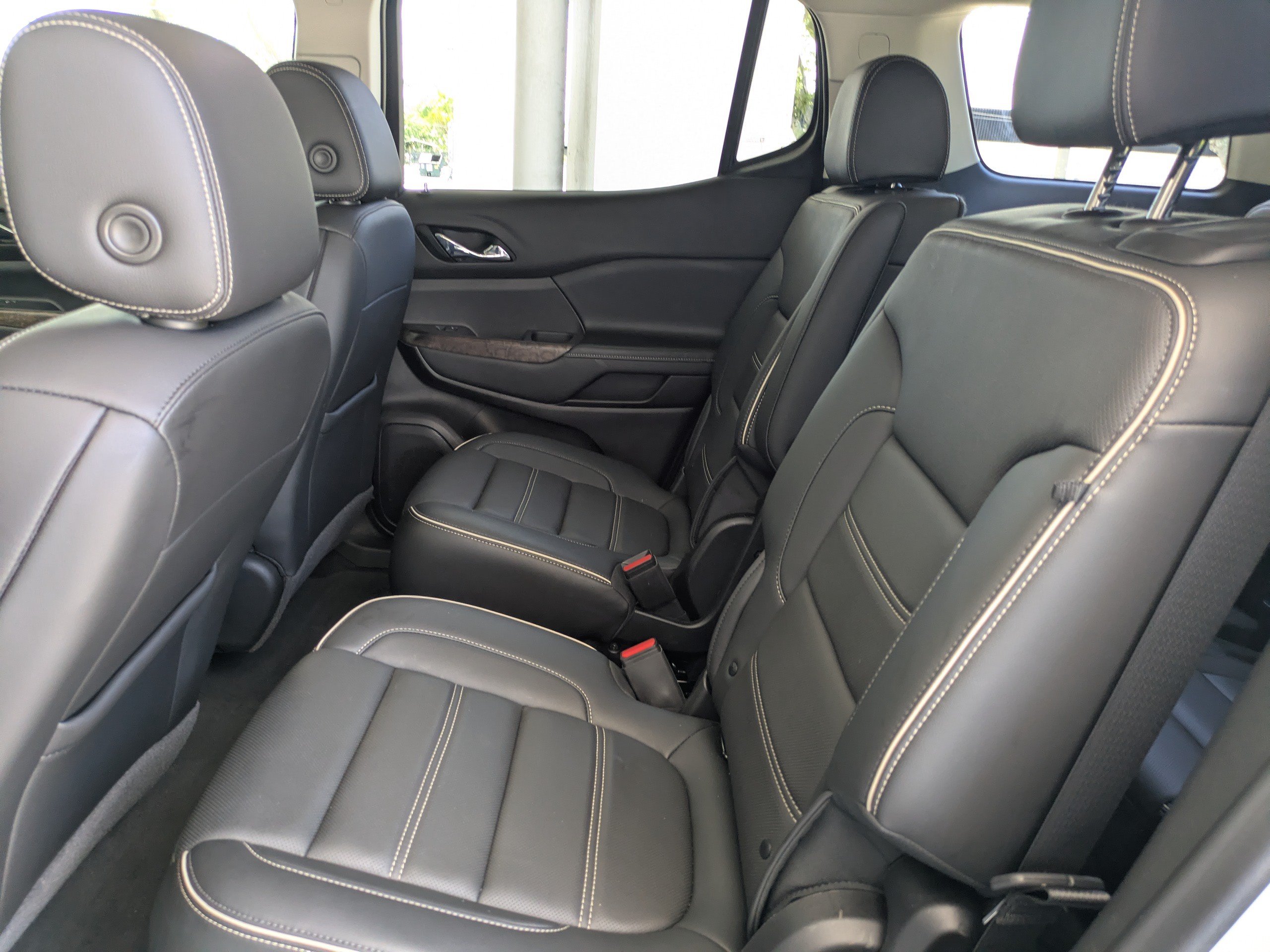 Used 2022 GMC Acadia Denali w/ Denali Technology Package AWD/4WD image 16
