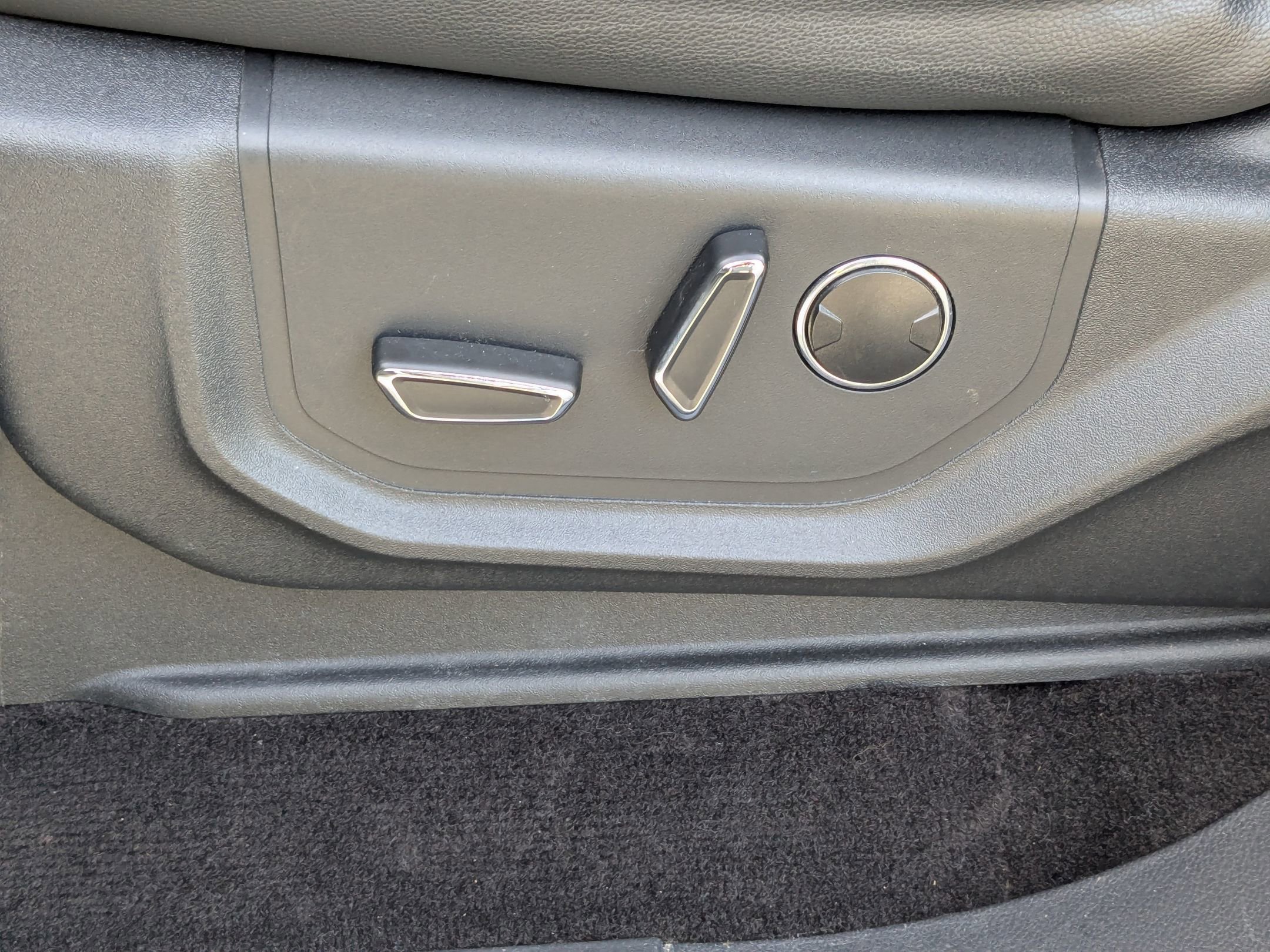 Certified 2022 Ford Expedition Limited image 17