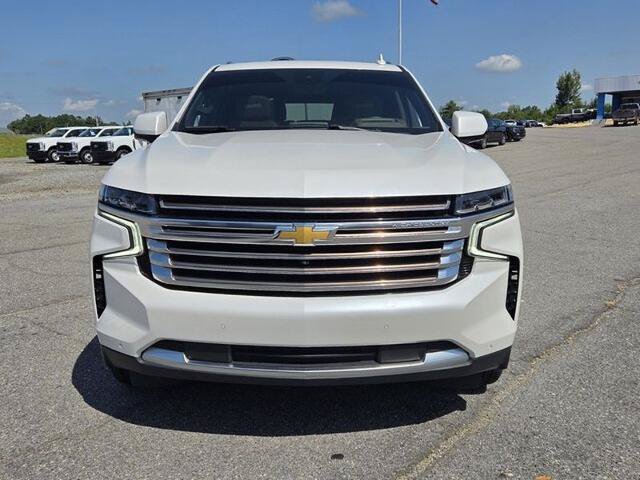 Used 2024 Chevrolet Suburban High Country w/ Premium Package RWD image 2