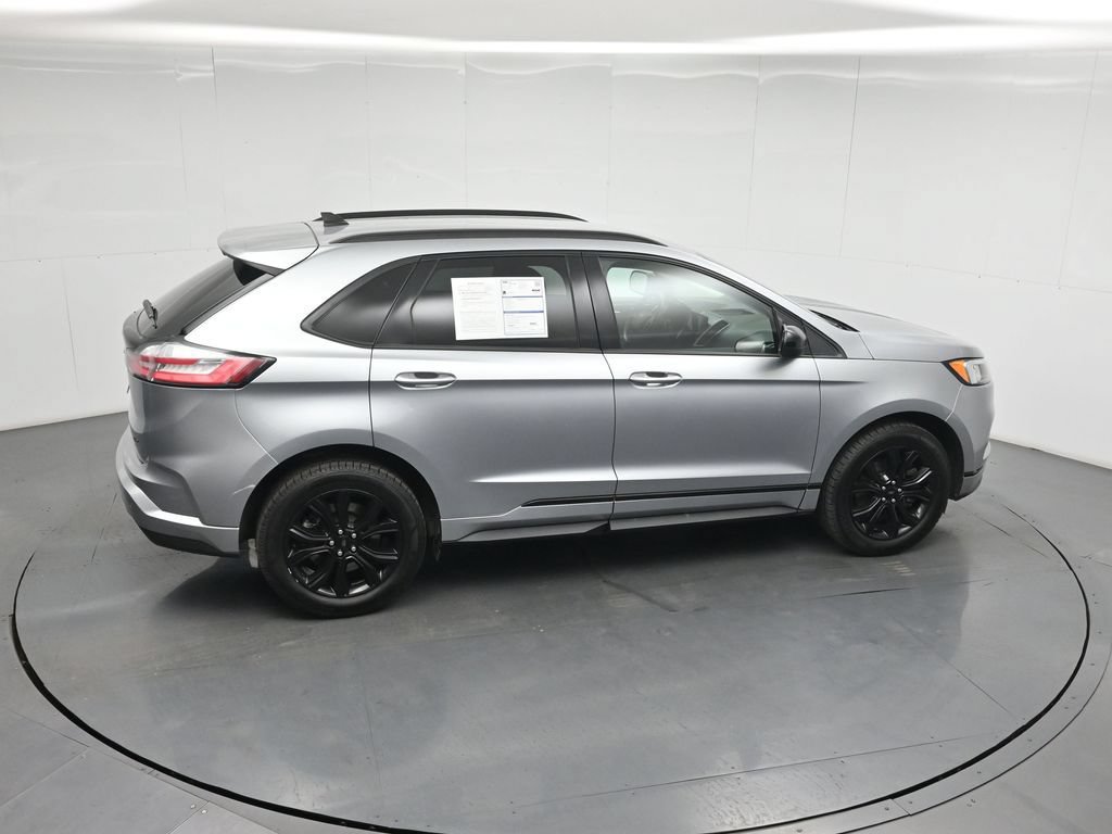 Certified 2022 Ford Edge SE w/ Black Appearance Package AWD/4WD image 38