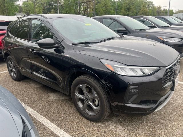 Certified 2024 Ford Escape ST-Line AWD/4WD image 4