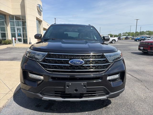 Certified 2020 Ford Explorer XLT w/ Equipment Group 202A AWD/4WD image 8