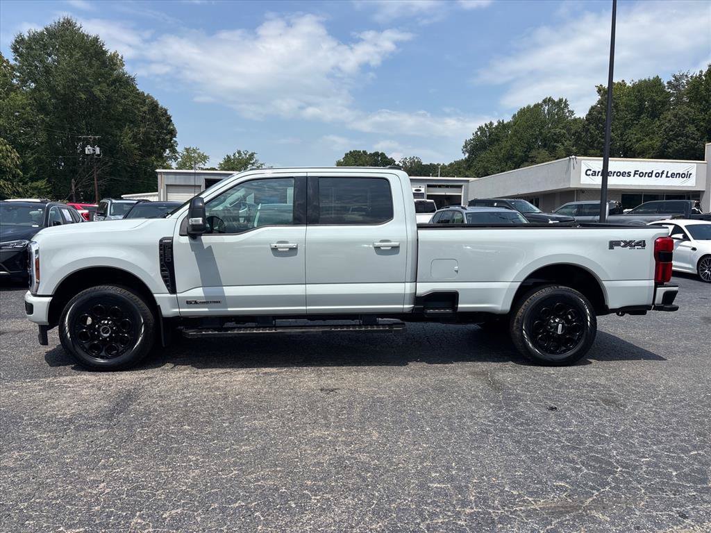 Certified 2025 Ford F250 Lariat w/ Black Appearance Package AWD/4WD image 4