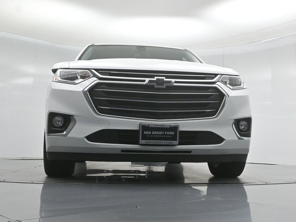 Used 2018 Chevrolet Traverse Premier w/ Driver Confidence II Package FWD image 45