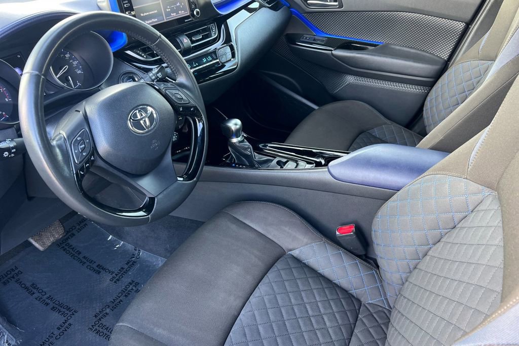 Used 2020 Toyota C-HR XLE image 12