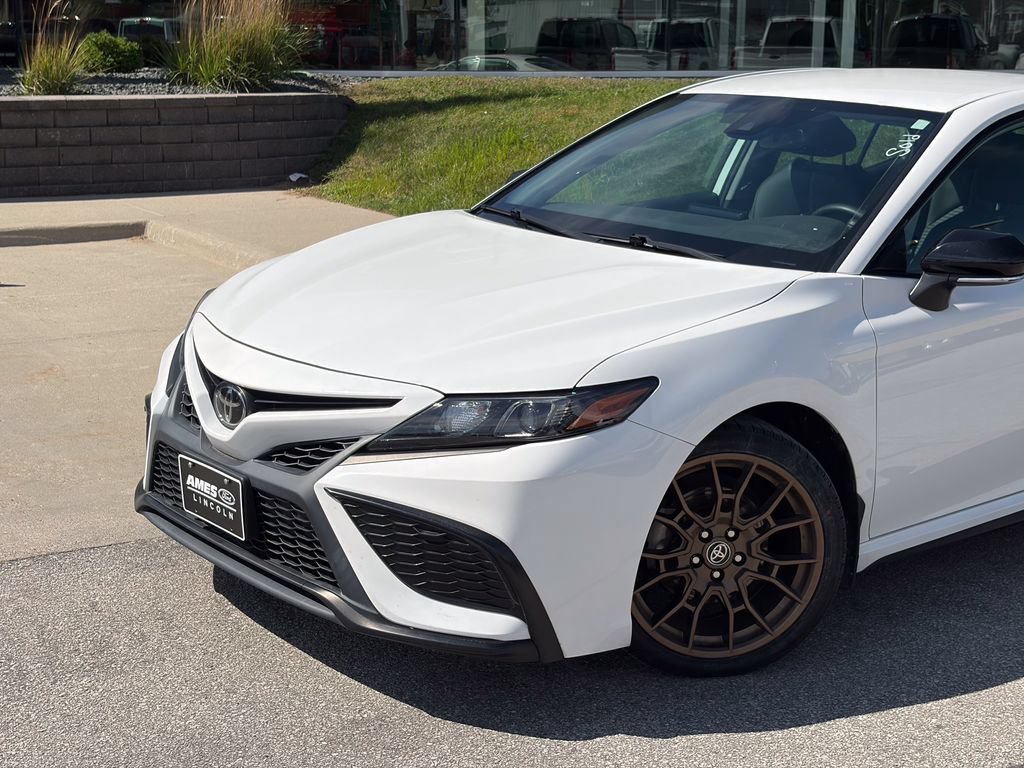 Used 2023 Toyota Camry SE w/ Convenience Package FWD image 2