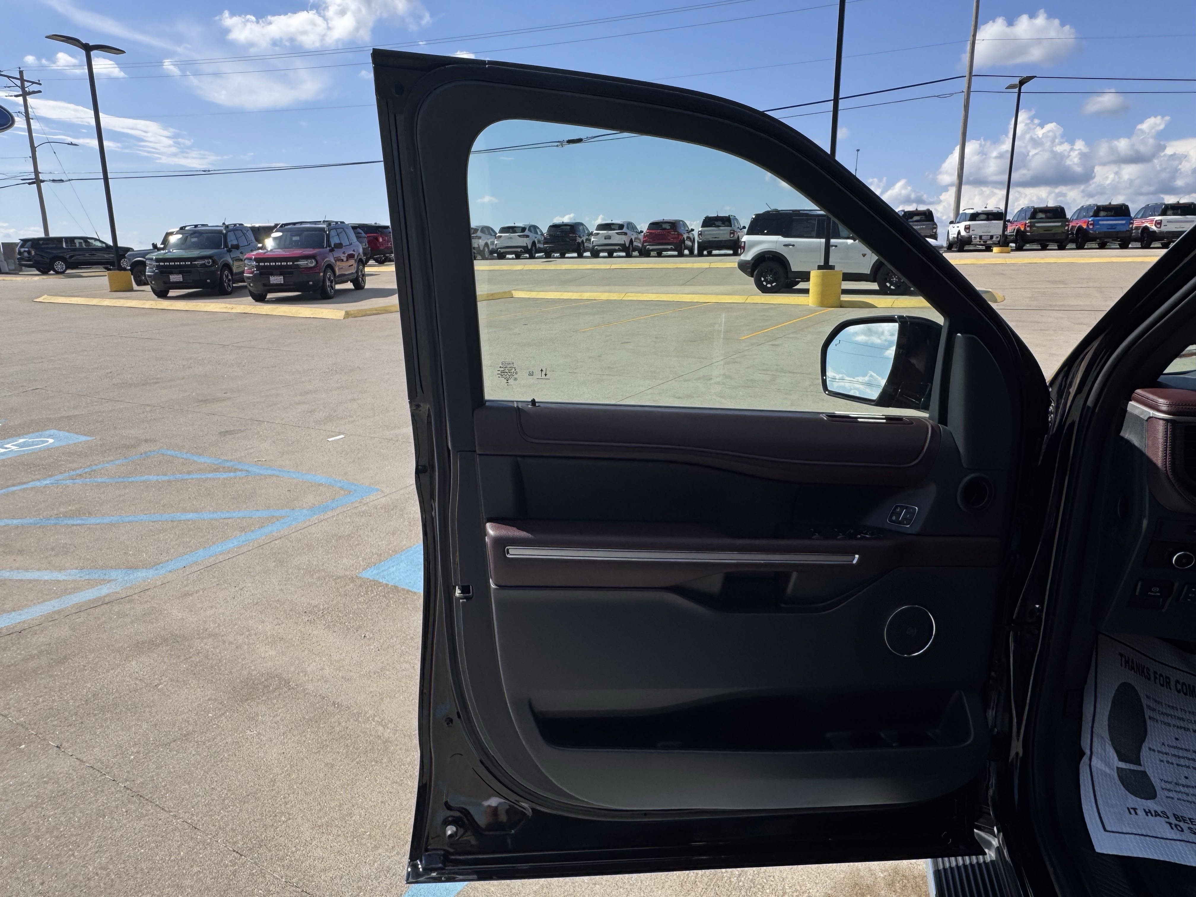 Certified 2023 Ford Expedition Limited image 7