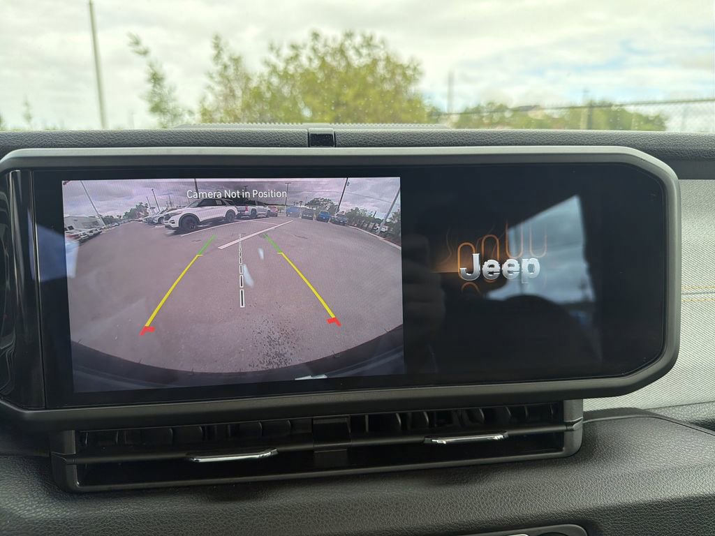 Used 2025 Jeep Wrangler Sport image 22